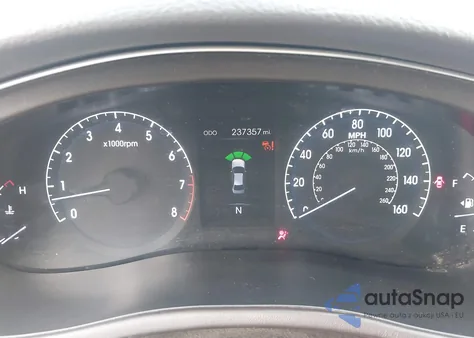 2012 Hyundai Genesis 4.6 z USA, uszkodzony, nr VIN KMHGC4DF4CU166929